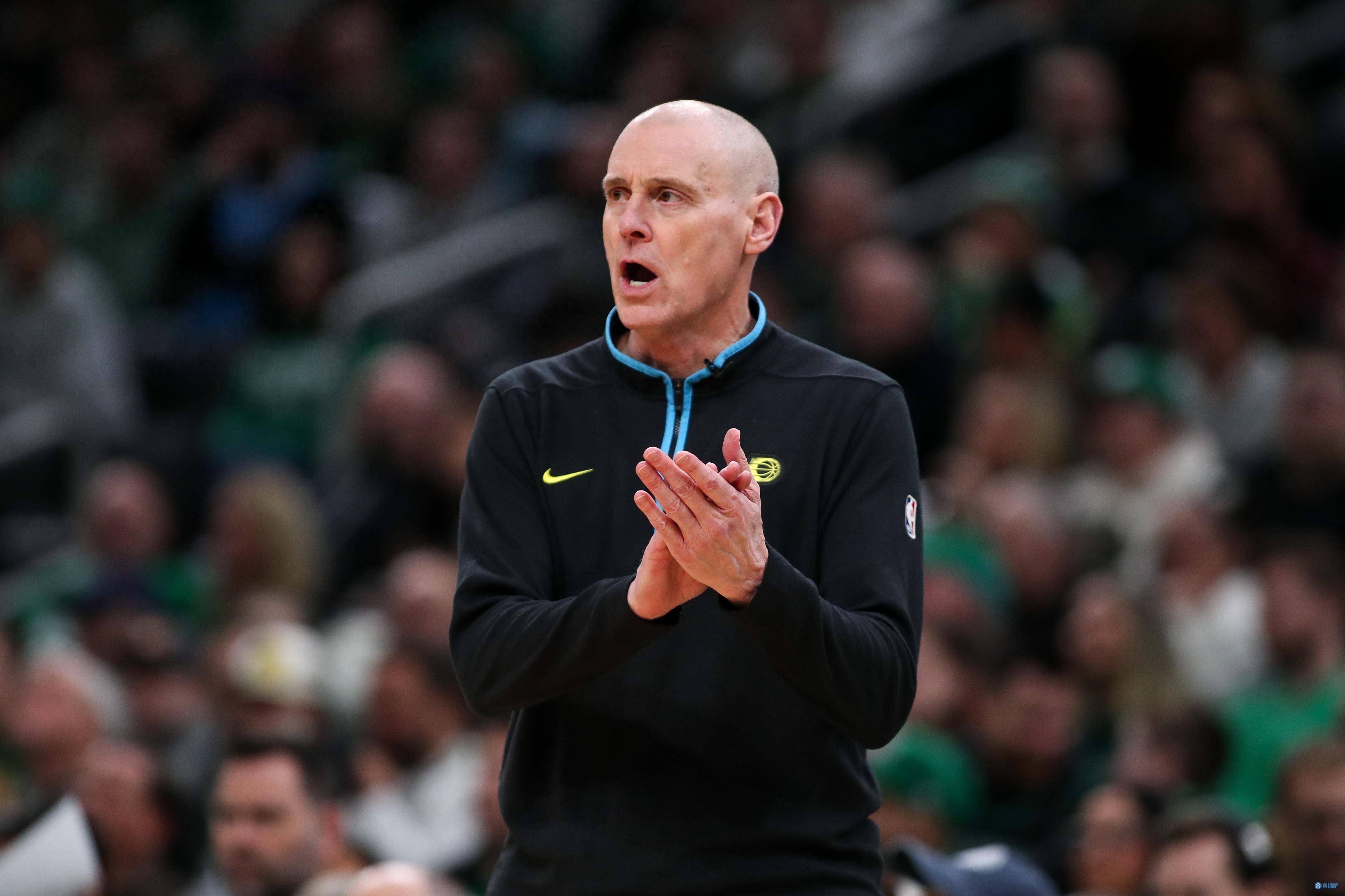 西亚卡姆迎来二十赛季高光表现，日本队球迷沸腾！的简单介绍